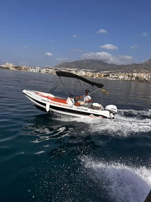 Benalmádena: Boat rentals without a license - Who Should Consider This Experience?