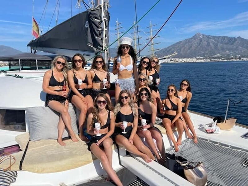 Benalmádena: Catamaran with dolphin watching and drinks - The Embarkation Point: Starting at Puerto Benalmádena