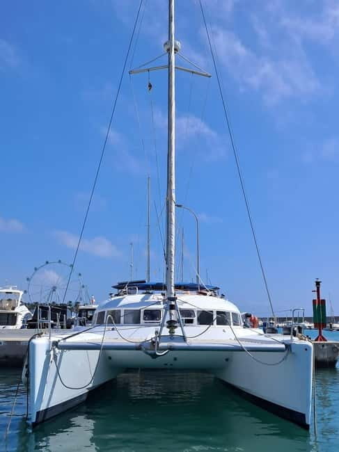 Benalmádena: Sailing & Dolphin Watching with Snacks/Drinks - Who Should Book This Experience?