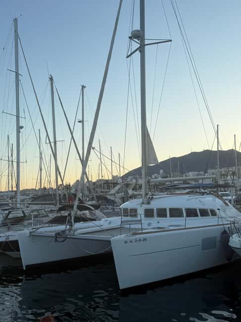 Benalmádena: Sailing & Dolphin Watching with Snacks/Drinks - FAQs