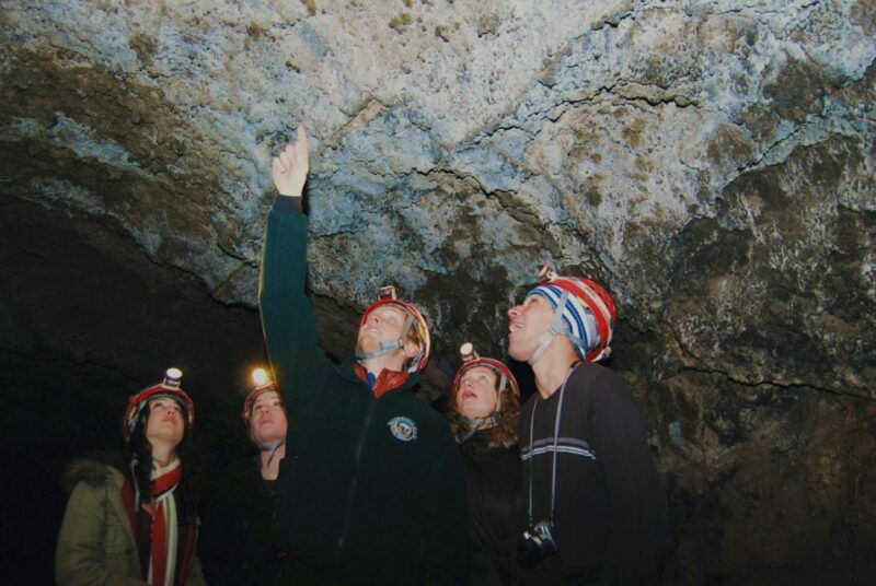 bend-half-day-lava-tube-cave-tour