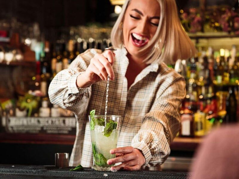 benidorm-1-hour-private-tipsy-cocktail-masterclass