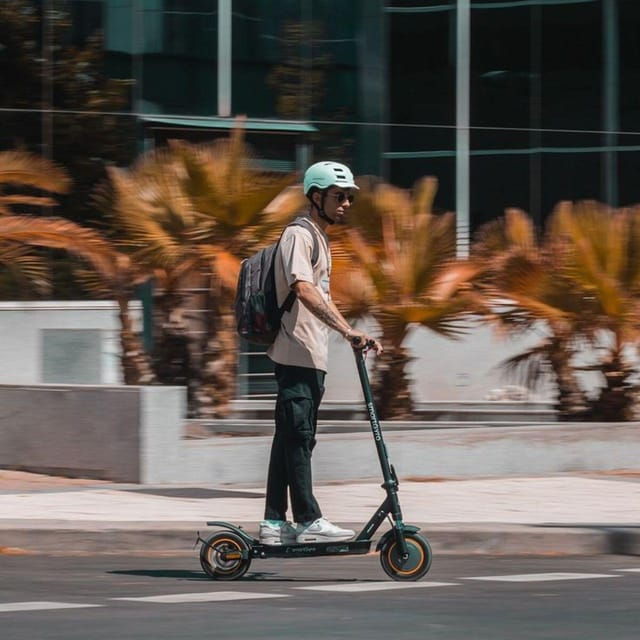 benidorm-electric-scooter-and-explore-the-city