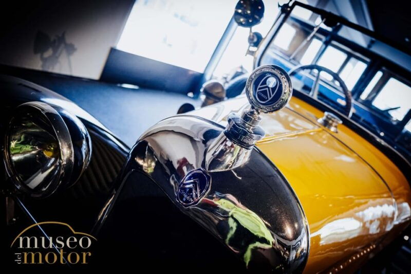 benidorm-tesla-falcon-wings-tour-to-the-motor-museum
