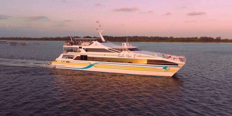 benoa-bali-sunset-dinner-cruise-with-show-and-live-music