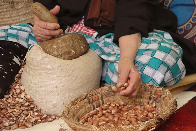 Berber Cooperatives and Pottery Experience - Berber Carpet Cooperative