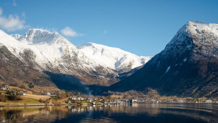 bergen-cruise-to-beautiful-rosendal-by-the-hardangerfjord
