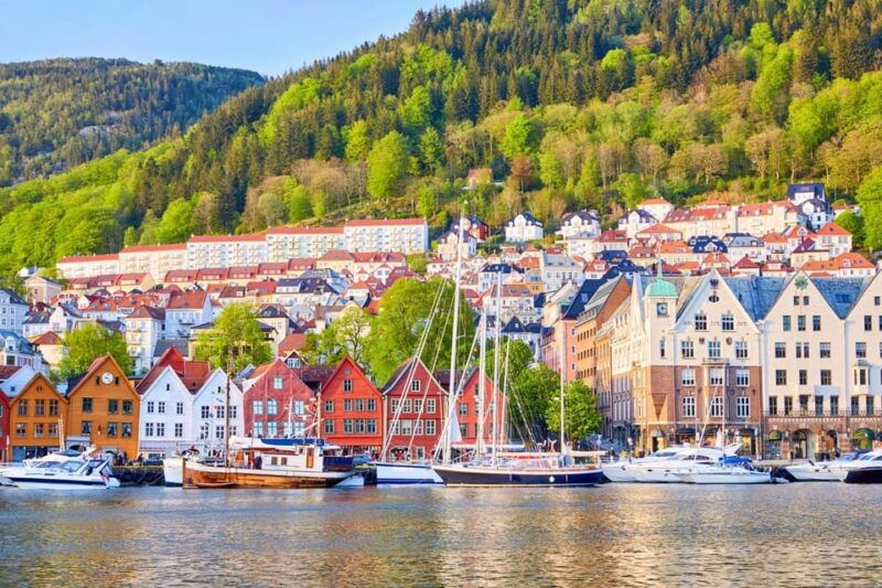 bergen-express-walk-with-a-local-in-60-minutes