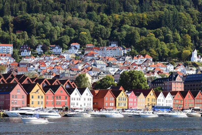 bergen-express-walk-with-a-local-in-60-minutes