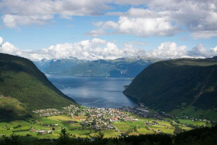 bergen-guided-fjord-glacier-tour-to-fjaerland