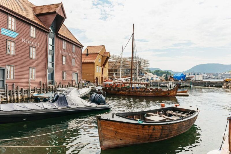 bergen-guided-minibus-tour-with-photo-stops