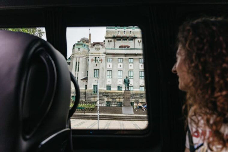 bergen-guided-minibus-tour-with-photo-stops