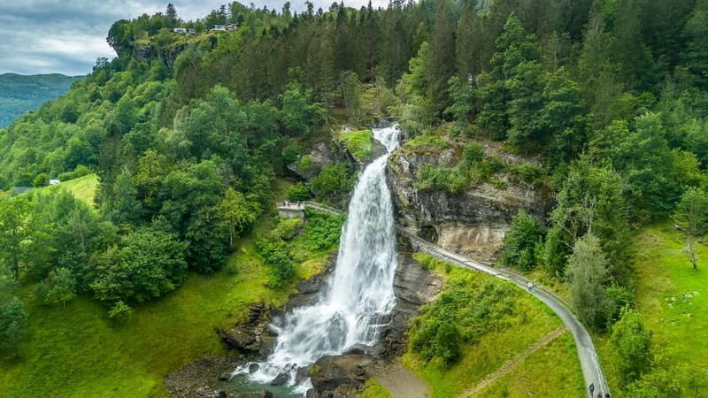 Bergen: Hardangerfjord Day Trip with Waterfalls - The Itinerary in Detail
