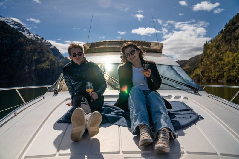 bergen-private-evening-yacht-cruise-with-snacks-and-wine