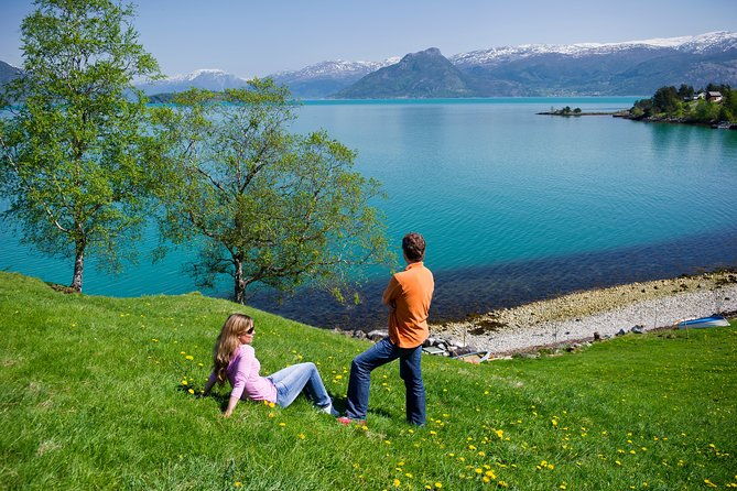 bergen-private-full-day-roundtrip-to-hardangerfjord-with-cruise-2