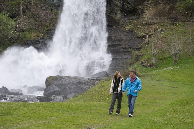 bergen-private-full-day-roundtrip-to-hardangerfjord-with-cruise