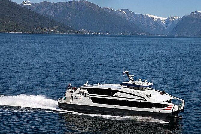 bergen-self-guided-roundtrip-sognefjord-cruise-5h-flamsbana-2