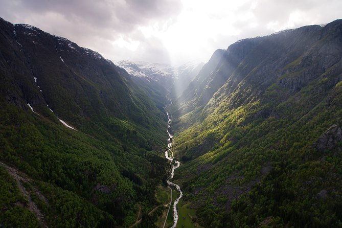 bergen-self-guided-roundtrip-sognefjord-cruise-5h-flamsbana