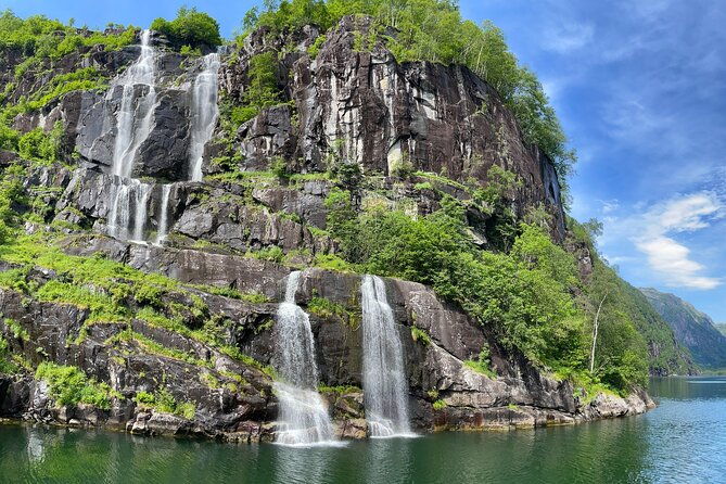 bergen-to-hardangerfjord-vip-car-private-yacht-fjord-cruise