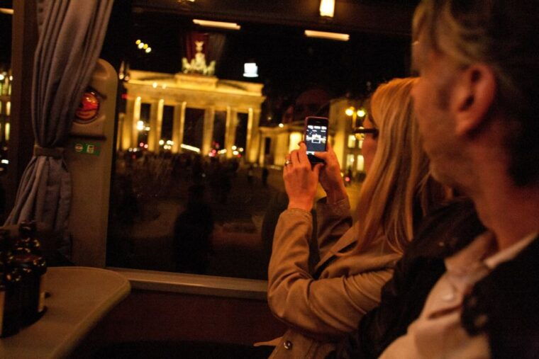 berlin-1-5-hour-comedy-bus-tour-in-german