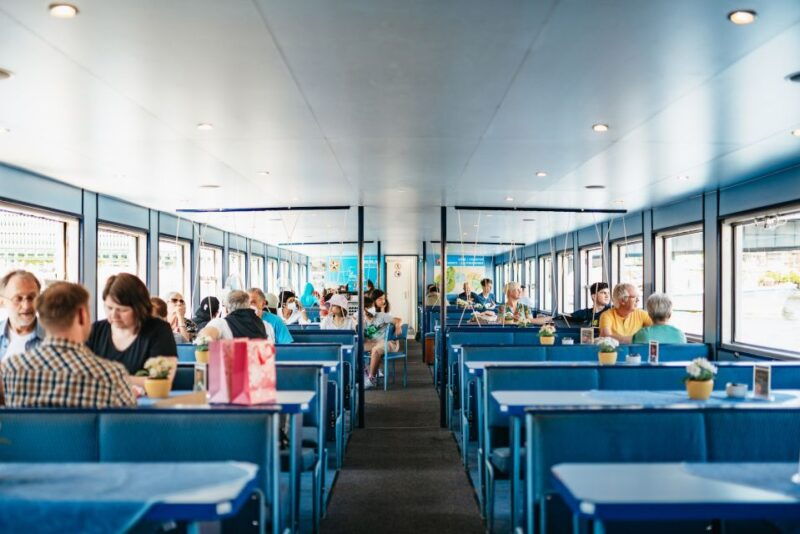 berlin-1-hour-city-tour-by-boat-with-guaranteed-seating