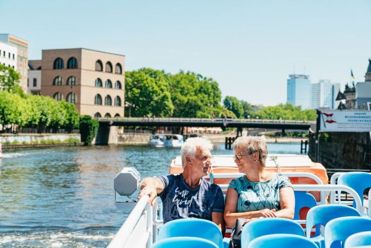 berlin-1-hour-city-tour-by-boat-with-guaranteed-seating