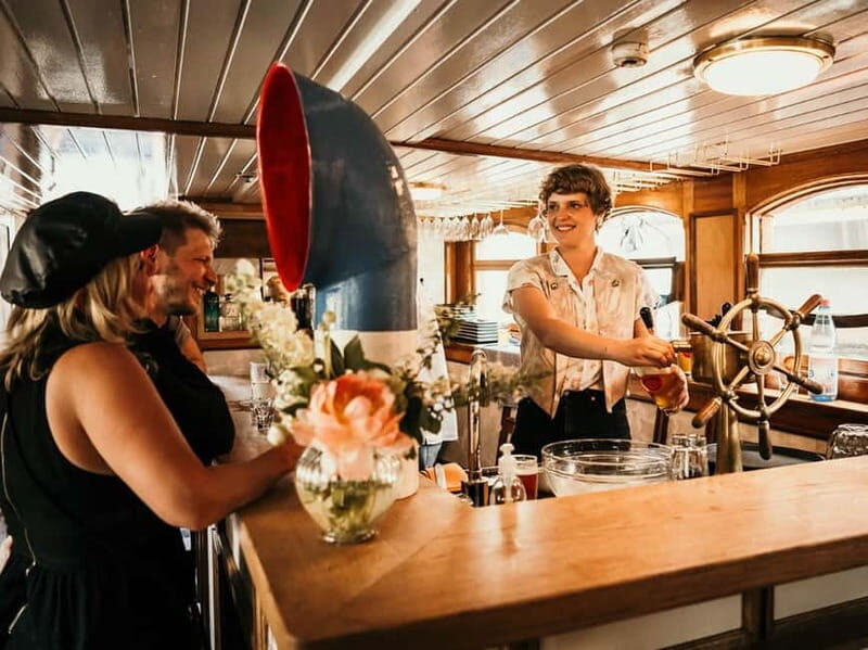 Berlin: 2.5-Hour Beer & Sunset Sightseeing Boat Cruise - Berlin: 2.5-Hour Beer & Sunset Sightseeing Boat Cruise – A Relaxed Night on the Water