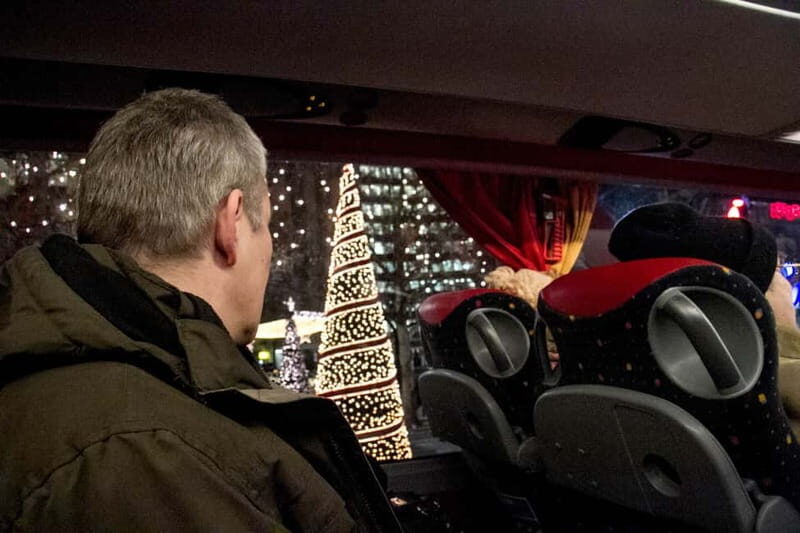 Berlin: 2-Hour Christmas Lights Bus Tour incl. Mulled Wine - The Experience in a Nutshell