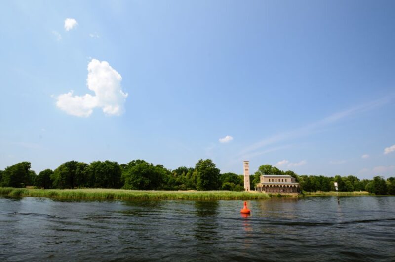 Berlin: 3-Hour World Heritage Cruise to Potsdam - Food, Drinks, and Onboard Experience