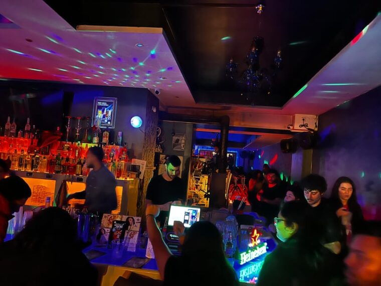 berlin-bar-party-tour-with-free-shots-vip-club-access