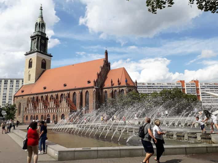 berlin-berlin-history-self-guided-family-tour-for-kids