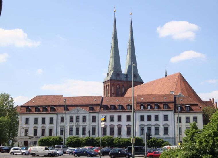 berlin-berlin-history-self-guided-family-tour-for-kids