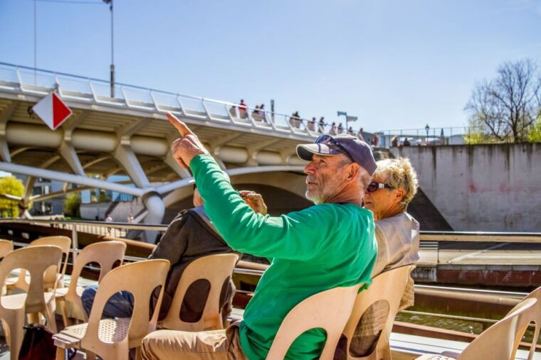 berlin-boat-tour-along-the-river-spree