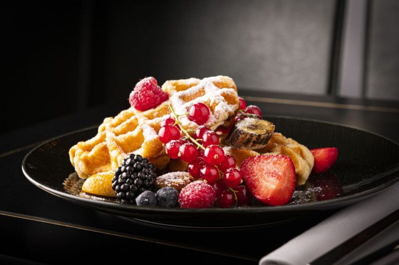 berlin-breakfast-at-cafe-wintergarten