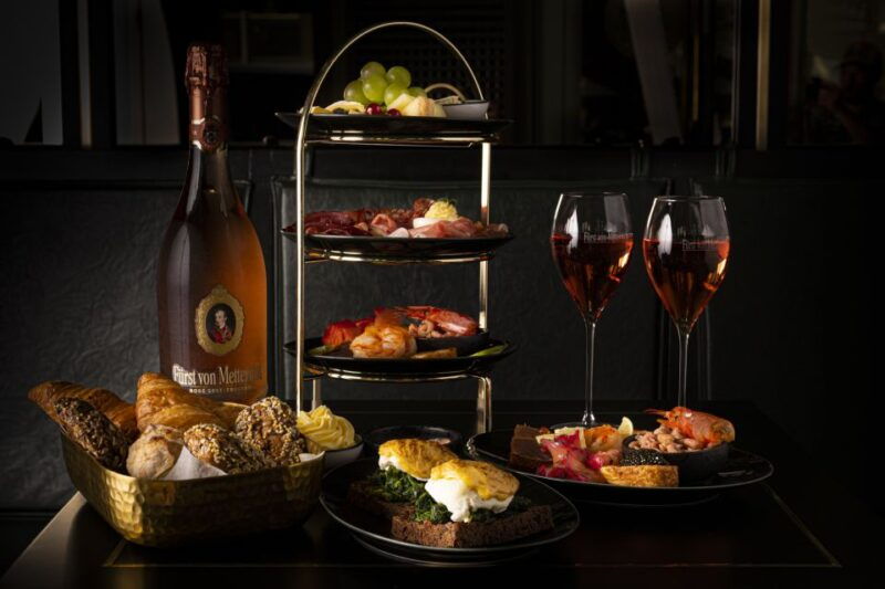 berlin-breakfast-at-cafe-wintergarten