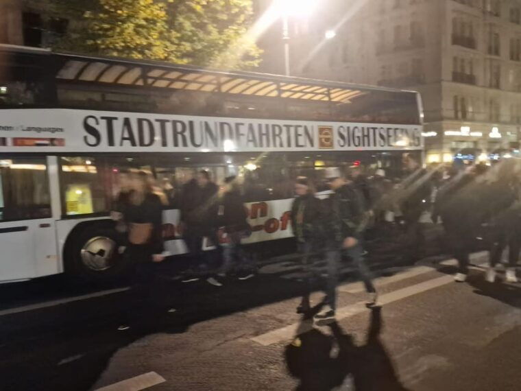 berlin-bus-tour-by-night-with-live-commentary