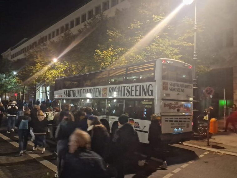 berlin-bus-tour-by-night-with-live-commentary