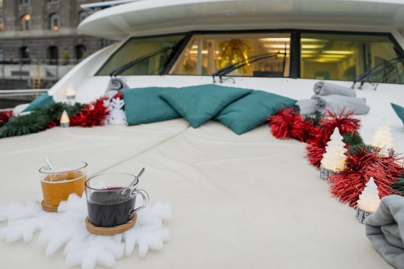 Berlin: Christmas Sightseeing Boat Tour - Who Would Love This Tour?