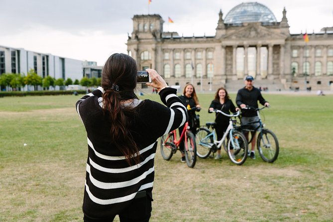 berlin-city-bike-tour-with-beer-garden-stop
