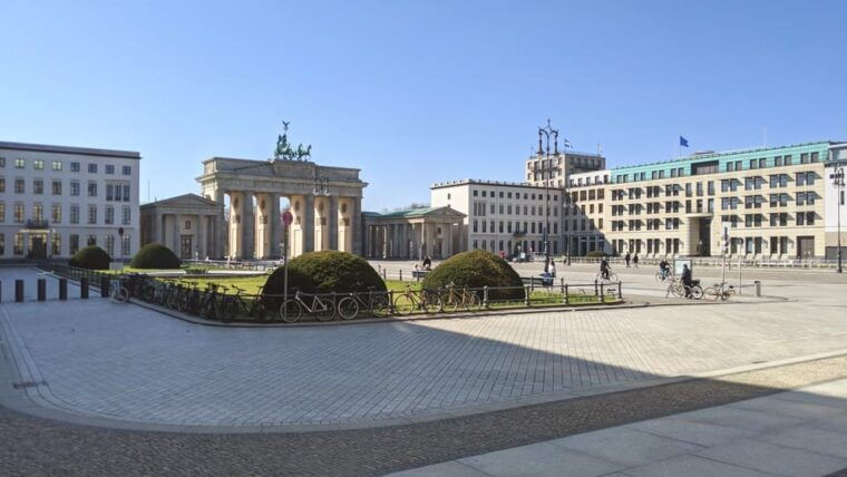 berlin-city-center-self-guided-fun-facts-tour