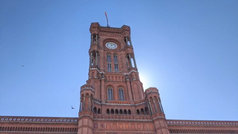 berlin-city-center-self-guided-fun-facts-tour