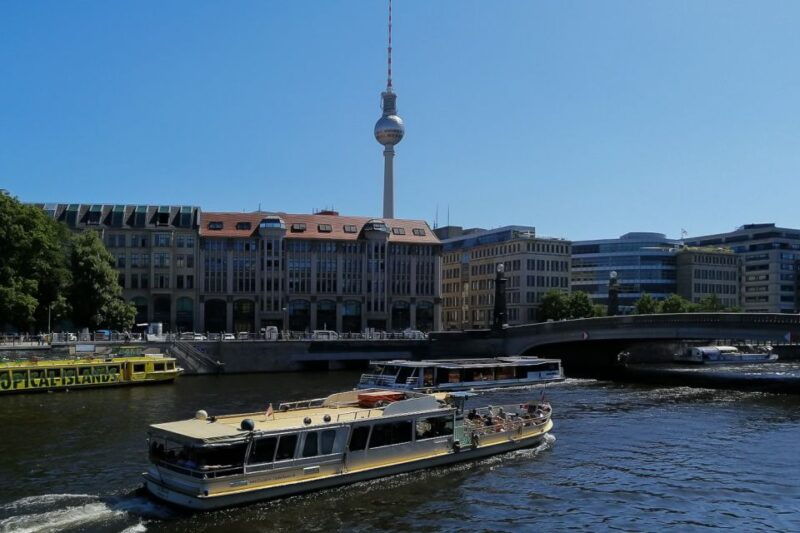 berlin-city-highlights-express-panorama-roof-terrace