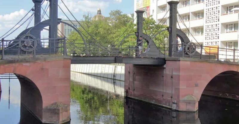 berlin-city-of-bridges-self-guided-walking-tour