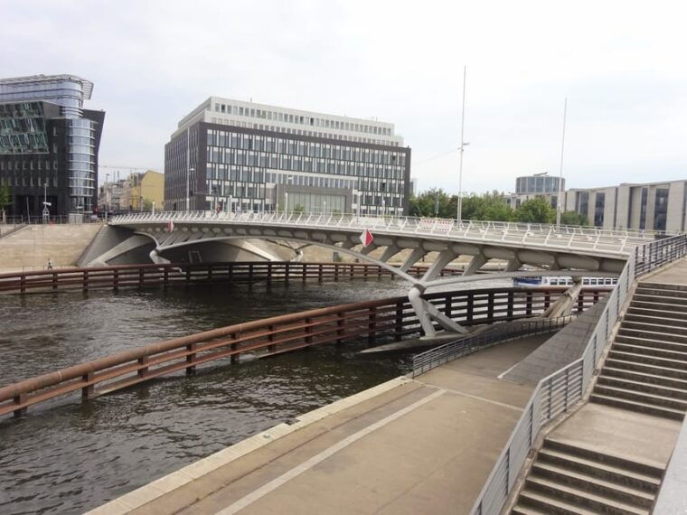 berlin-city-of-bridges-self-guided-walking-tour