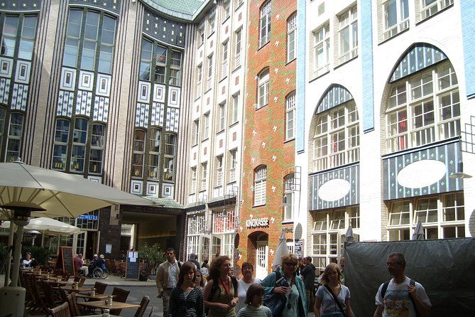 berlin-city-walking-tour-of-scheunenviertel-and-hackesche-hofe-in-berlin-mitte
