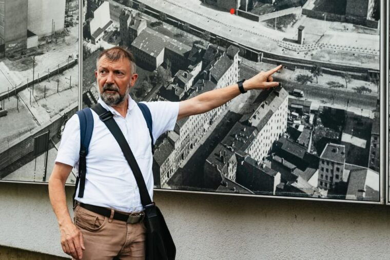 berlin-cold-war-walking-tour-on-berlin-wall-route