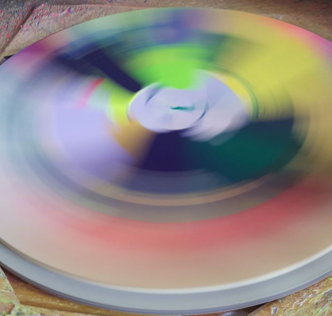 berlin-create-your-own-spin-painting-at-jans-echternacht