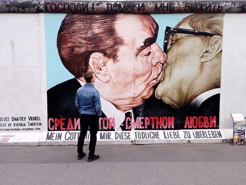 Berlin: East and West Wall Tour by Bike with a Guide - An In-Depth Look at the Berlin East and West Wall Bike Tour