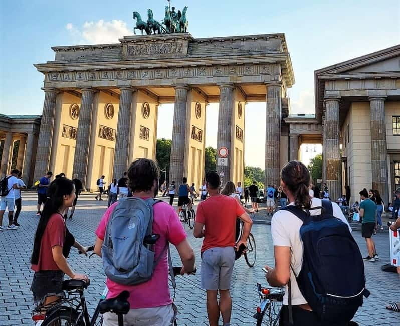 Berlin: East and West Wall Tour by Bike with a Guide - What Reviewers Say