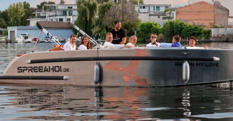 berlin-electric-boat-rental-for-self-driving-2-hrs